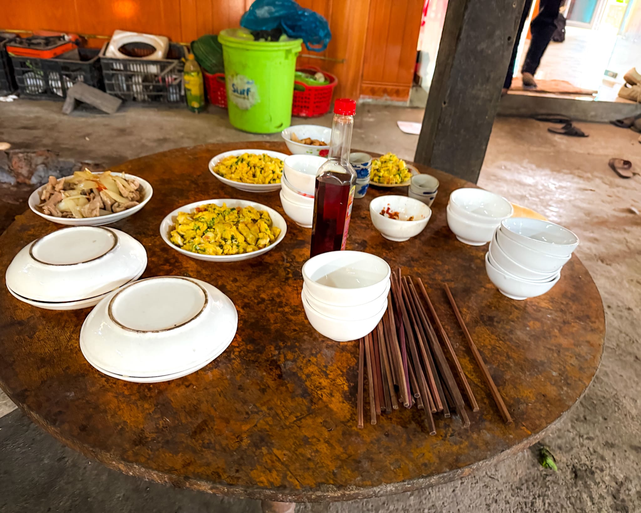 Sopravvivere al cibo del Sud Est Asiatico. Guida pratica per viaggiare senza problemi Sopravvivere al cibo del Sud Est Asiatico. Guida pratica per viaggiare senza problemi