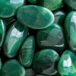 Malachite. Significato, proprietà e storia della pietra che fa emergere le emozioni nascoste