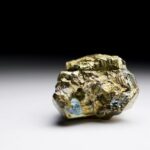 Pirite, a cosa serve e come funziona la pietra simbolo di energia, protezione e abbondanza