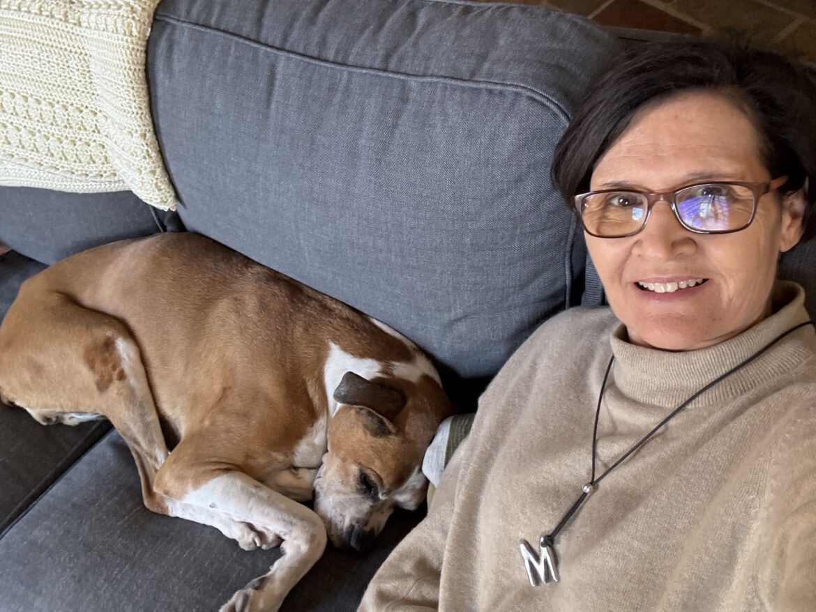 Lusso, vacanze gratis o conti in rosso? Marina Fiorenti di www.thetravellingpetsitter.com svela cosa c’è dietro il pet sitting in viaggio e quanto si guadagna davvero. Marina Fiorenti di Travellingpetsitter e il petsitting in viaggio