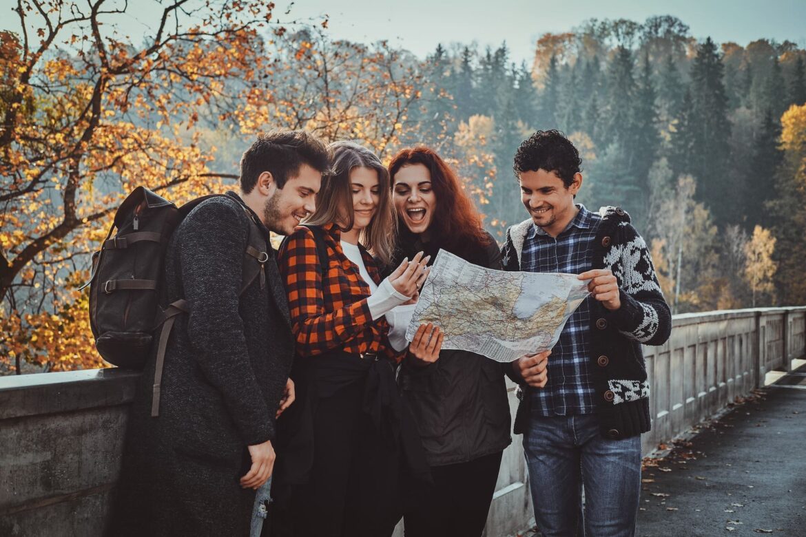 I viaggi anni ’90 che la Gen Z non capirà mai. Quando partire era una vera avventura I viaggi anni ’90 che la Gen Z non capirà mai. Quando partire era una vera avventura